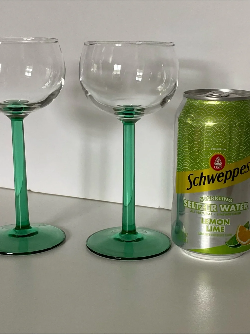 Vintage Luminarc Wine Glass Green Stem Set Of 2 Made In France Mint Cond! 6.25”.